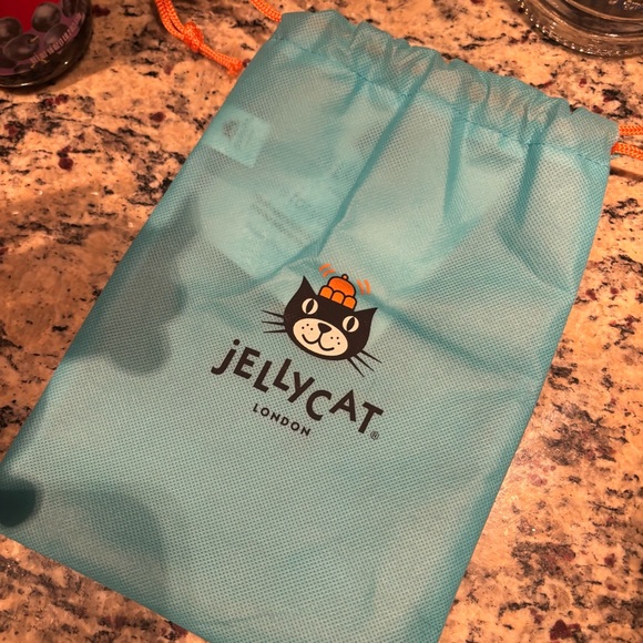 🍒Jellycat Amusable Cherries Bag Charm - Picture 6 of 6